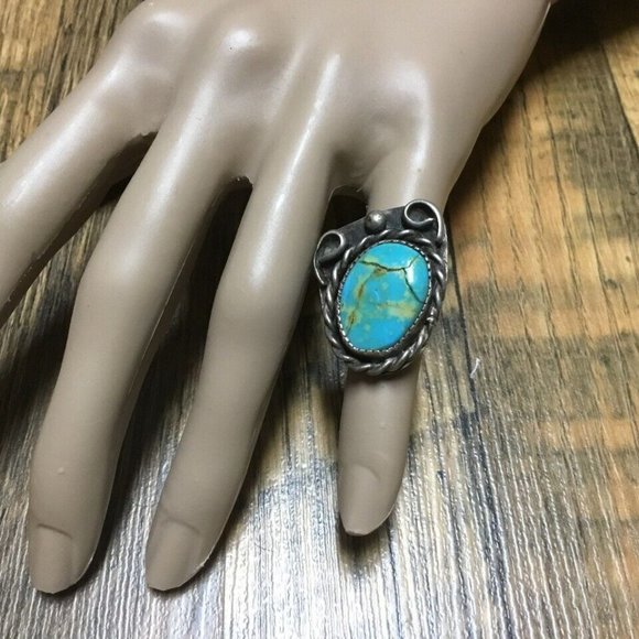 Vintage Handcrafted Navajo Indian Western Sterling and Turquoise Ring Size 3.5 - Picture 2 of 12